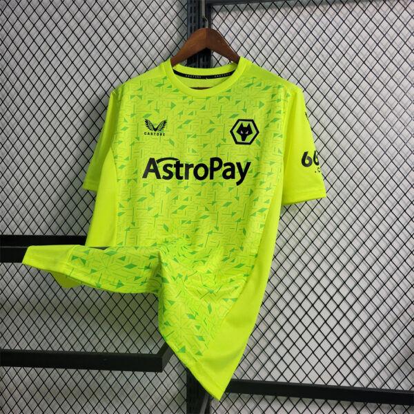 Wolves Goalkeeper Lime 23/24 - Image 4