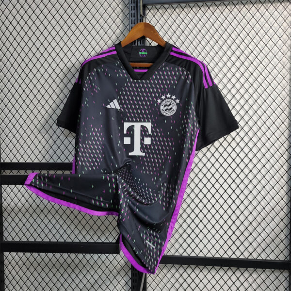 Bayern Munich Away 23/24 - Image 9
