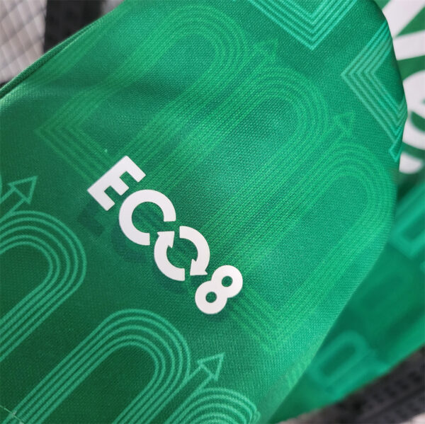 Everton Goalkeeper Green 23/24 - Image 2