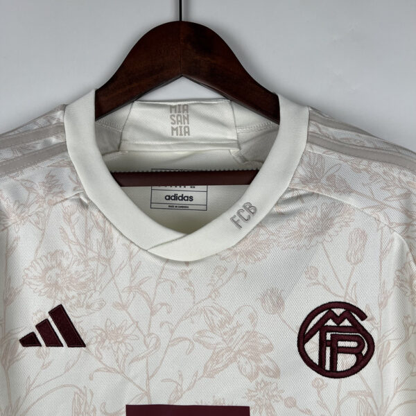 Bayern Munich Third 23/24 - Image 3
