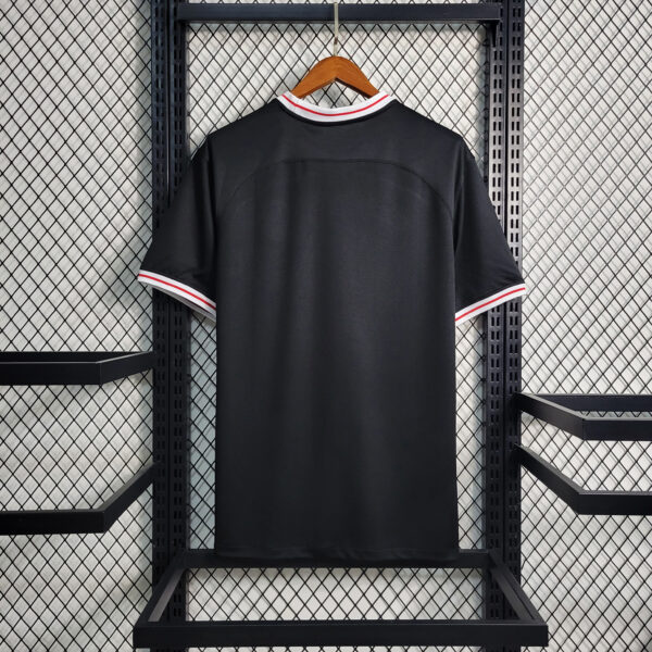 Eintracht Frankfurt Away 23/24 - Image 6