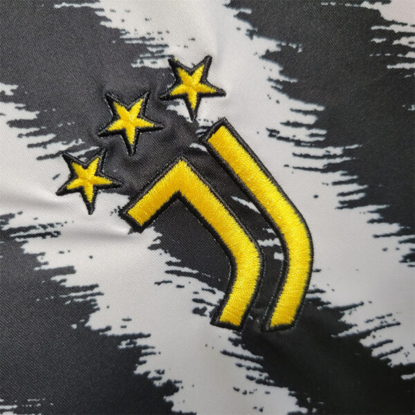 Juventus Home 23/24 - Image 2