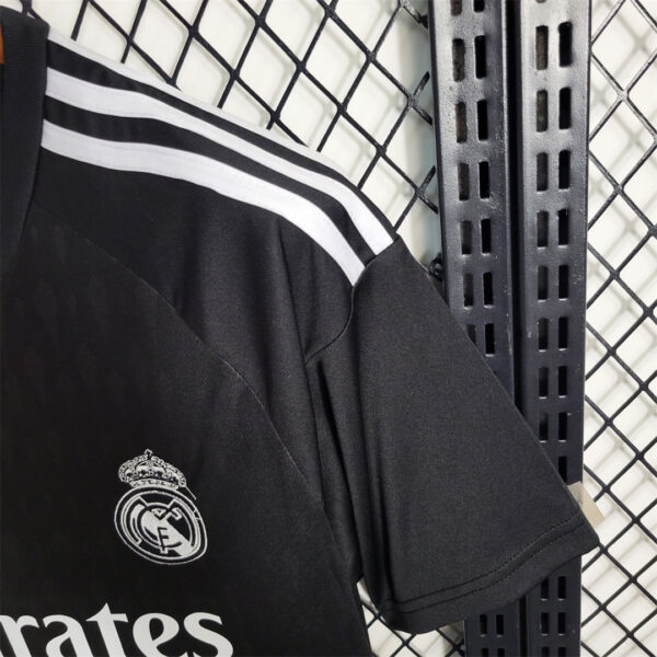 Real Madrid Goalkeeper Black 23/24 - Image 6