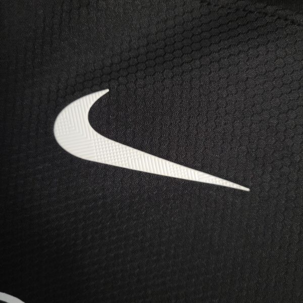 Eintracht Frankfurt Away 23/24 - Image 5