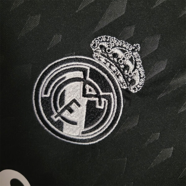 Real Madrid Goalkeeper Black 23/24 - Image 5