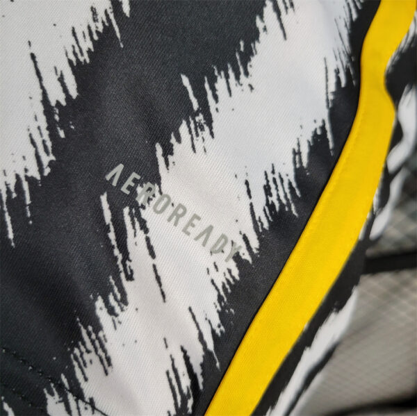 Juventus Home 23/24 - Long Sleeve - Image 8