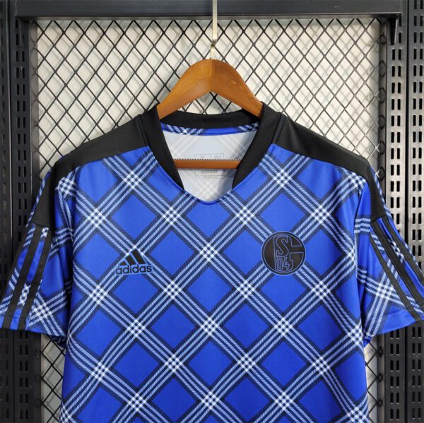 Schalke 04 Training 23/24 - Image 2