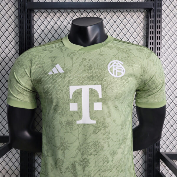 Bayern Munich Oktoberfest Special 23/24 - Player Version - Image 5