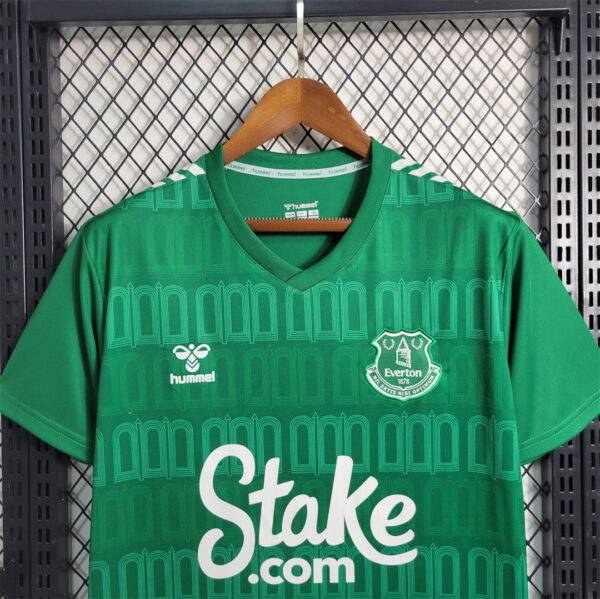Everton Goalkeeper Green 23/24 - Image 4