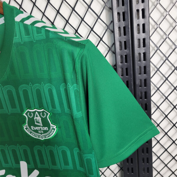 Everton Goalkeeper Green 23/24 - Image 7