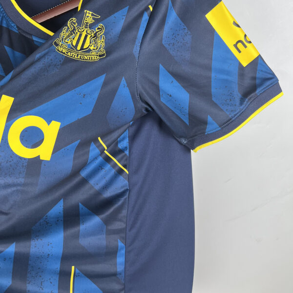 Newcastle Third 23/24 - Image 7