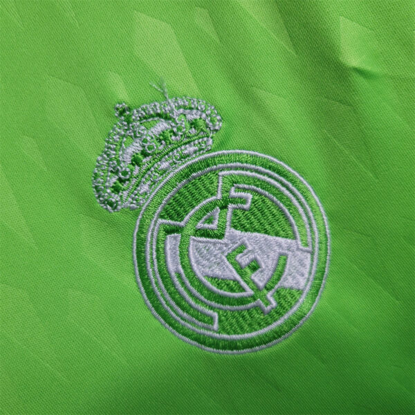 Real Madrid Goalkeeper Green 23/24 - Image 9