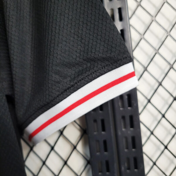 Eintracht Frankfurt Away 23/24 - Image 7