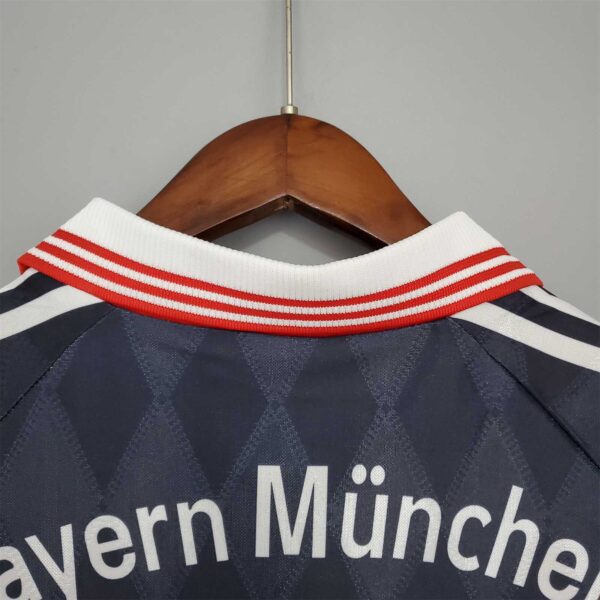 Bayern Munich Home 97/98 - Image 2