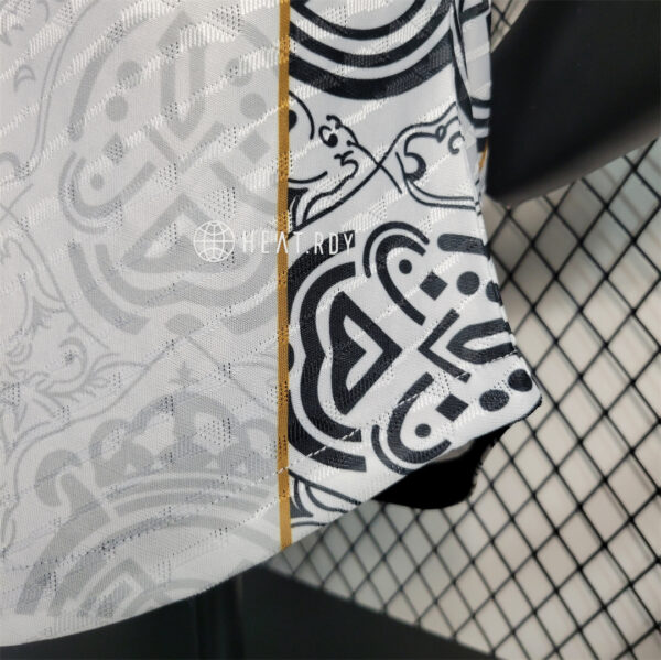 Real Madrid Special Edition White/Black 23/24 - Player Version - Image 2