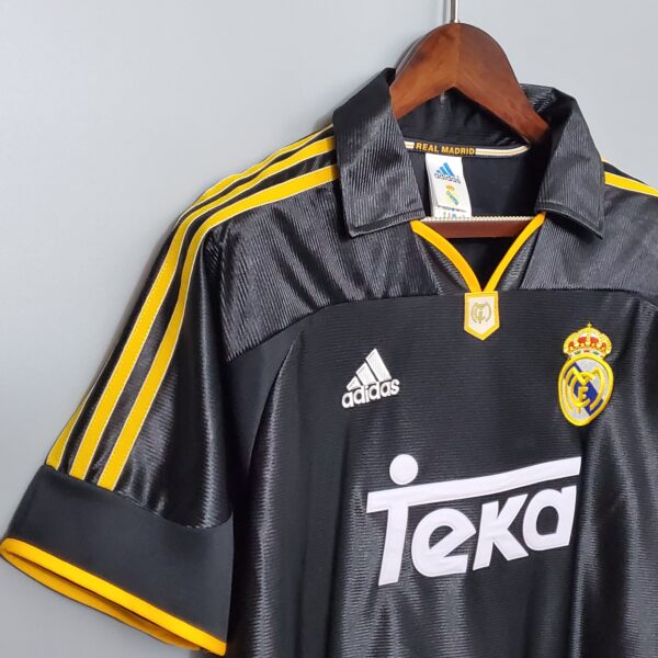 Real Madrid Away 99/00 - Image 3
