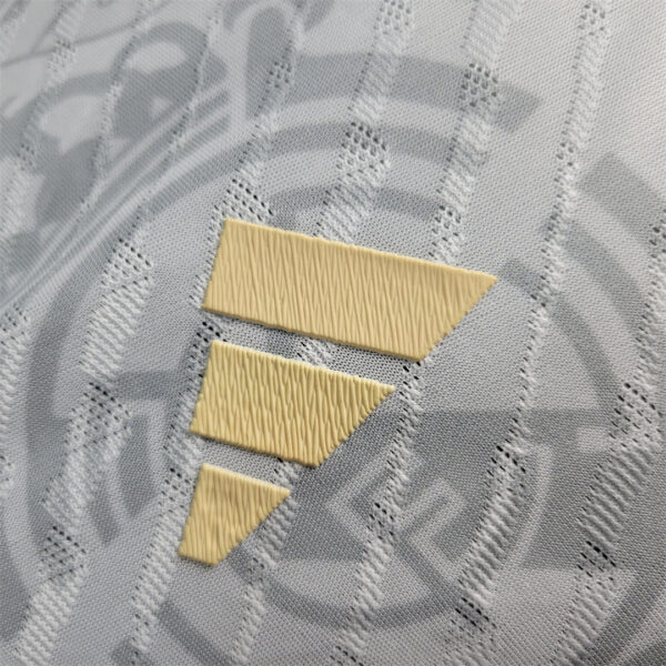 Real Madrid Special Edition White/Black 23/24 - Player Version - Image 4
