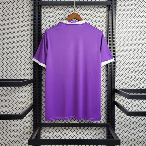Real Madrid Away 17/18 - Image 5