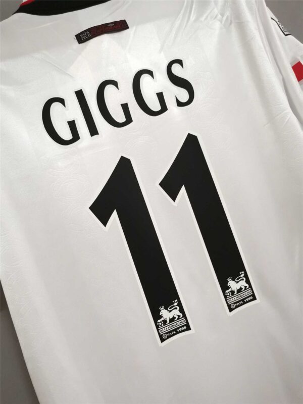 Man Utd Away 98/99 - Image 10