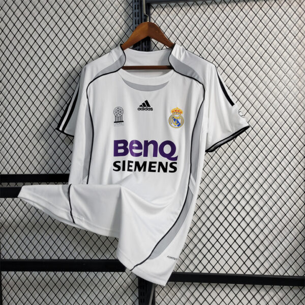Real Madrid Home 06/07 - Image 3