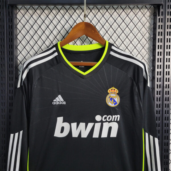 Real Madrid Away 10/11 - Long Sleeve - Image 7