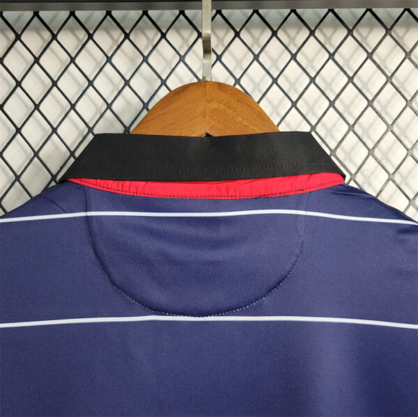 Man Utd Away 99/00 - Image 5