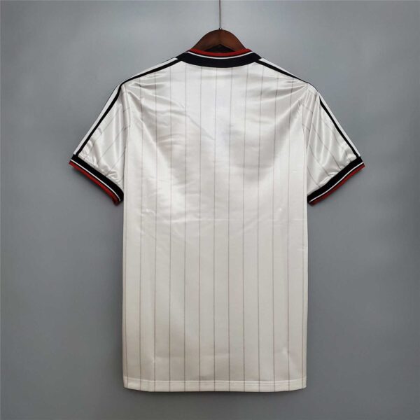 Man Utd Away 82/83 - Image 2