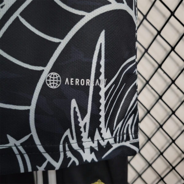 Real Madrid Special Edition Black 23/24 - Kids - Image 4