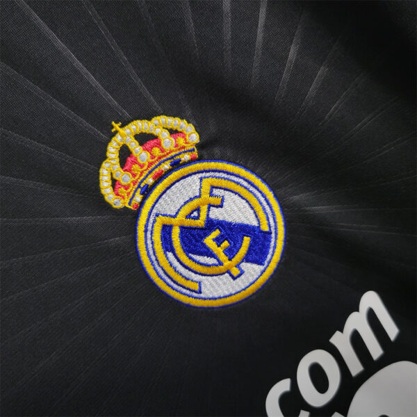 Real Madrid Away 10/11 - Long Sleeve - Image 8