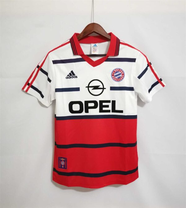 Bayern Munich Away 98-01