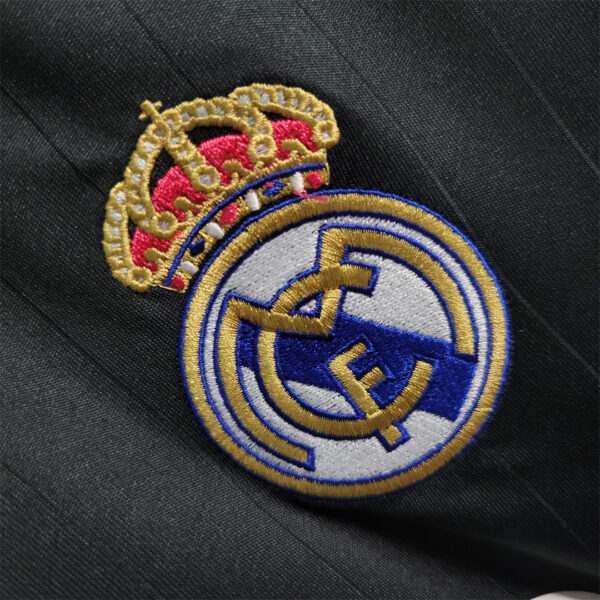 Real Madrid Away 06/07 - Long Sleeve - Image 4
