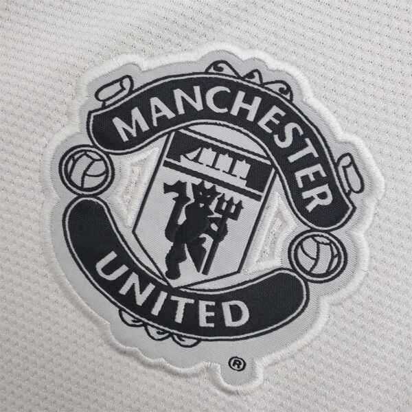Man Utd Away 13/14 - Image 3