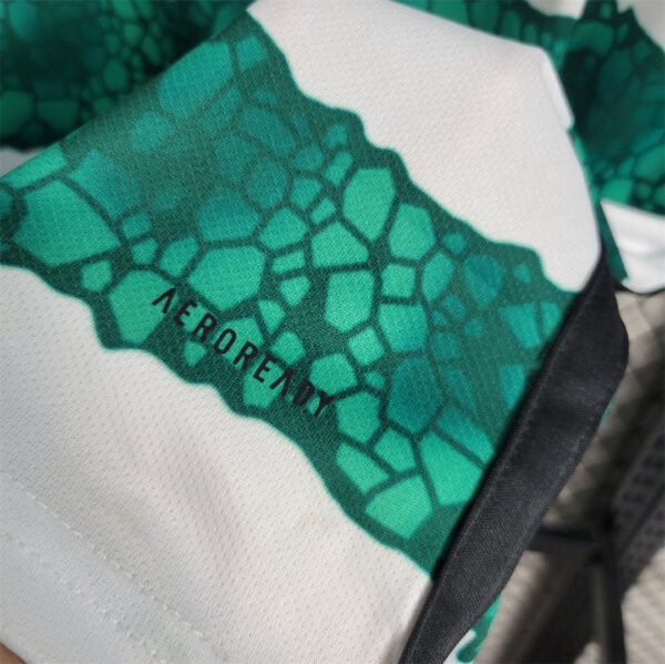 Celtic Home 23/24 - Image 4