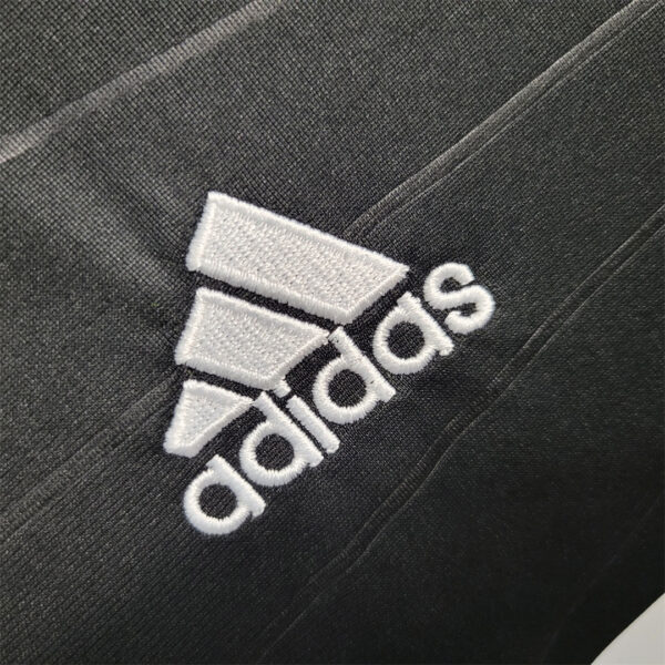 Real Madrid Away 10/11 - Long Sleeve - Image 4