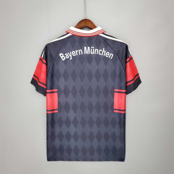 Bayern Munich Home 97/98 - Image 4