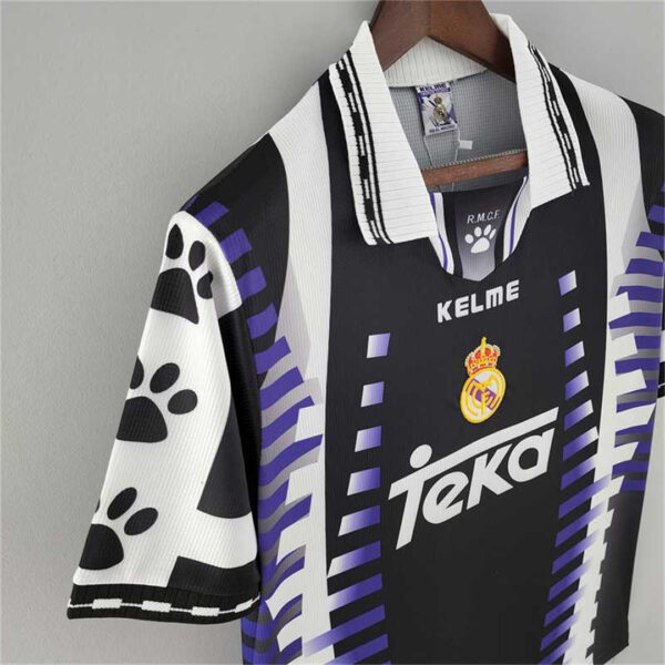 Real Madrid Third 97/98 - Image 5