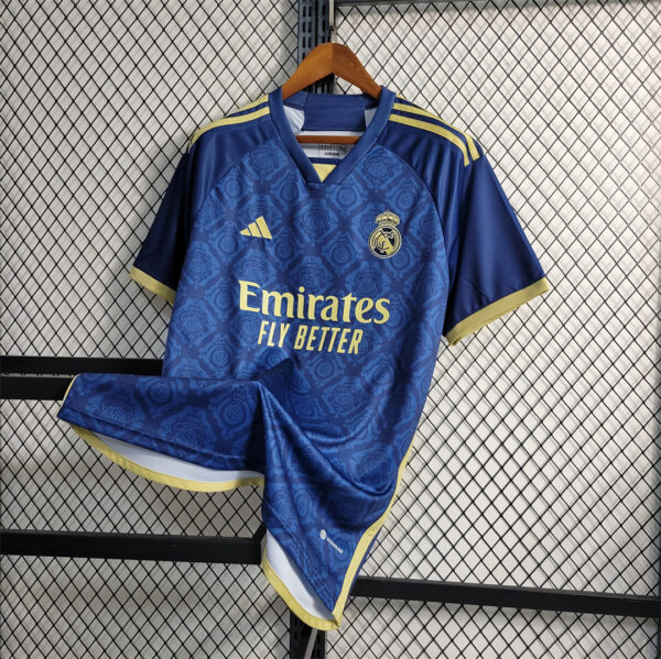 Real Madrid Special Edition Blue 23/24 - Image 3
