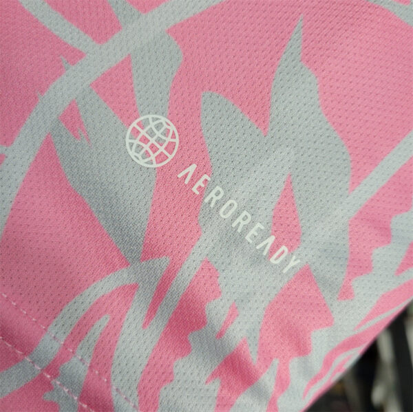 Real Madrid Special Edition Pink 23/24 - Image 4