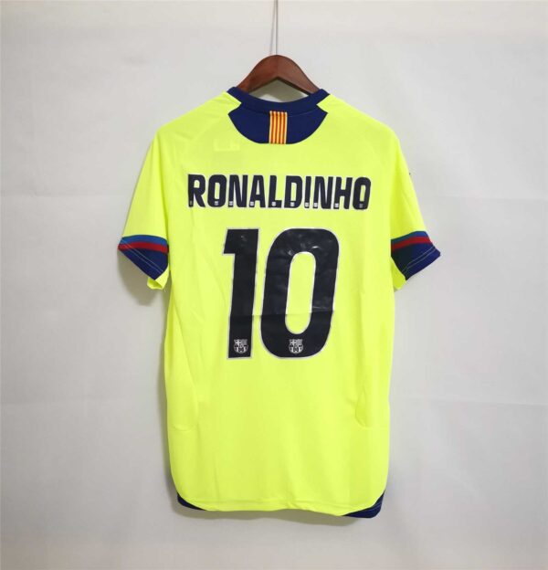 Barcelona Away 05/06 - Image 7