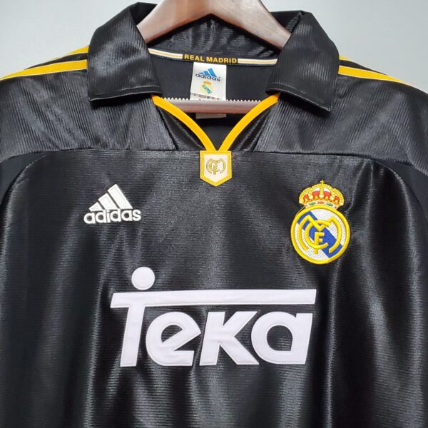 Real Madrid Away 99/00 - Image 8