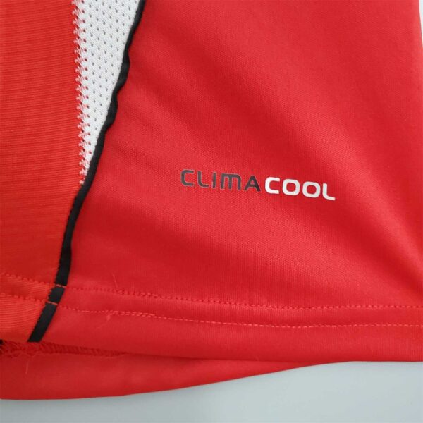 Bayern Munich Home 10/11 - Image 10