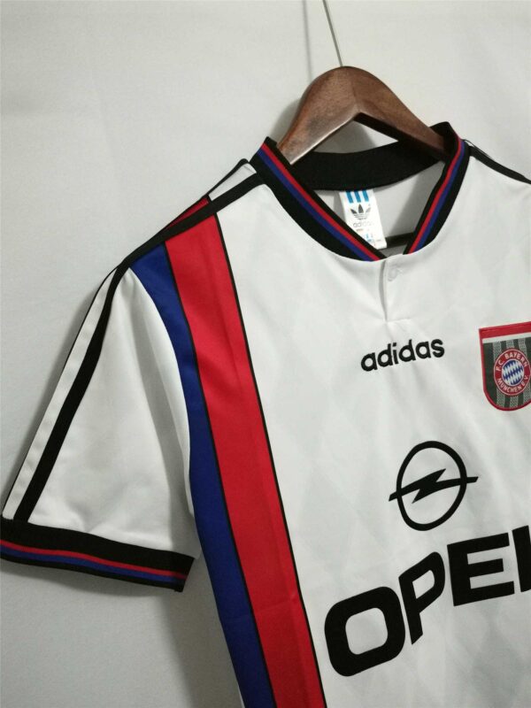 Bayern Munich Away 95/96 - Image 6