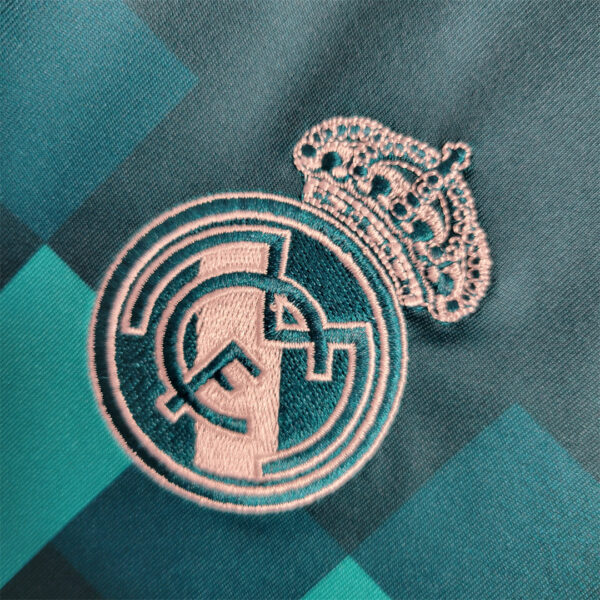 Real Madrid Third 17/18 - Image 7