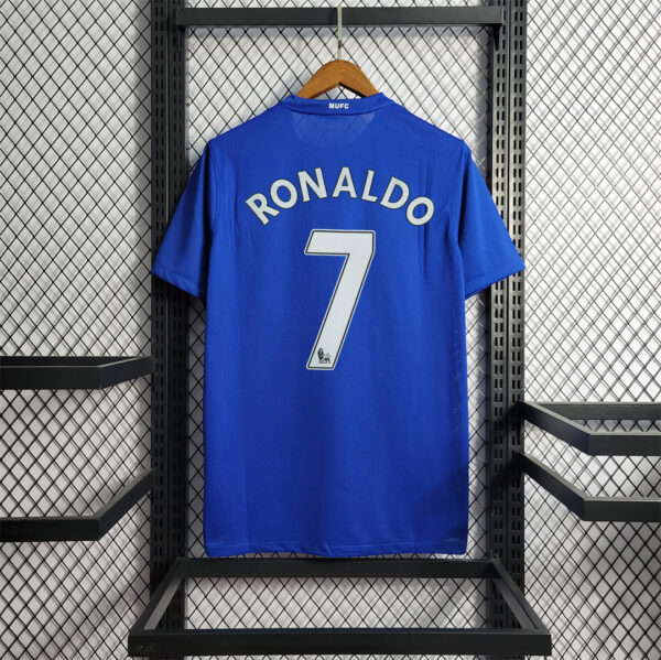 Man Utd Away 08/09 - Image 11