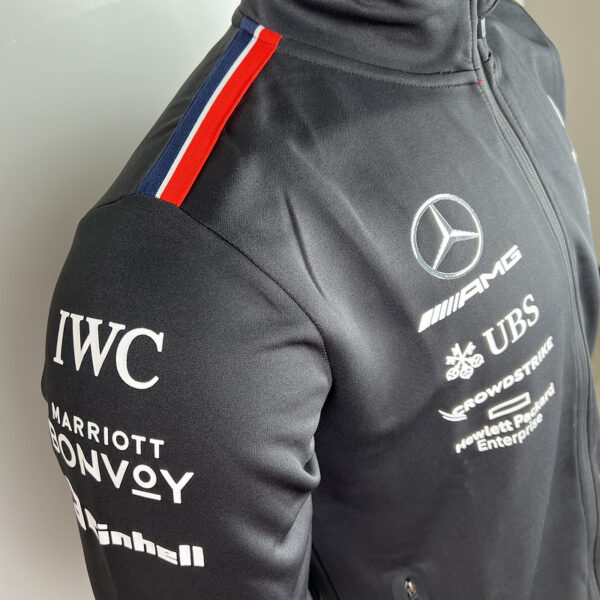 Mercedes AMG Full-Zip 2023 - Image 9