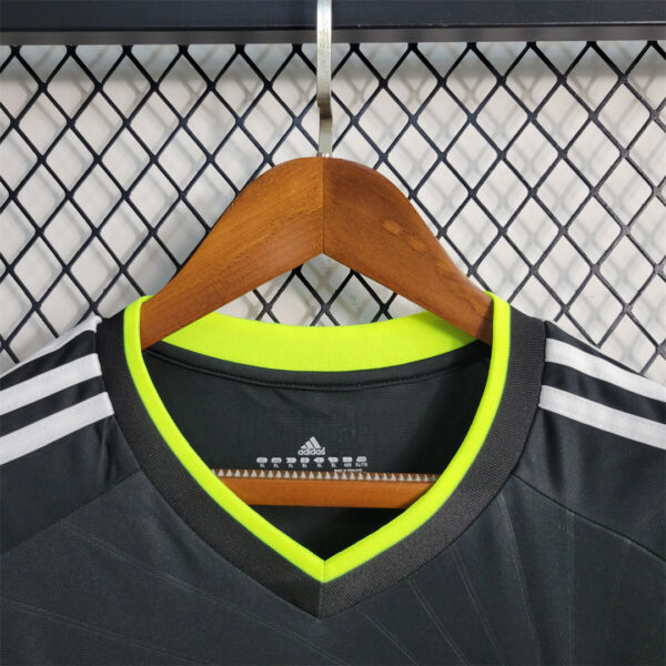 Real Madrid Away 10/11 - Long Sleeve - Image 10
