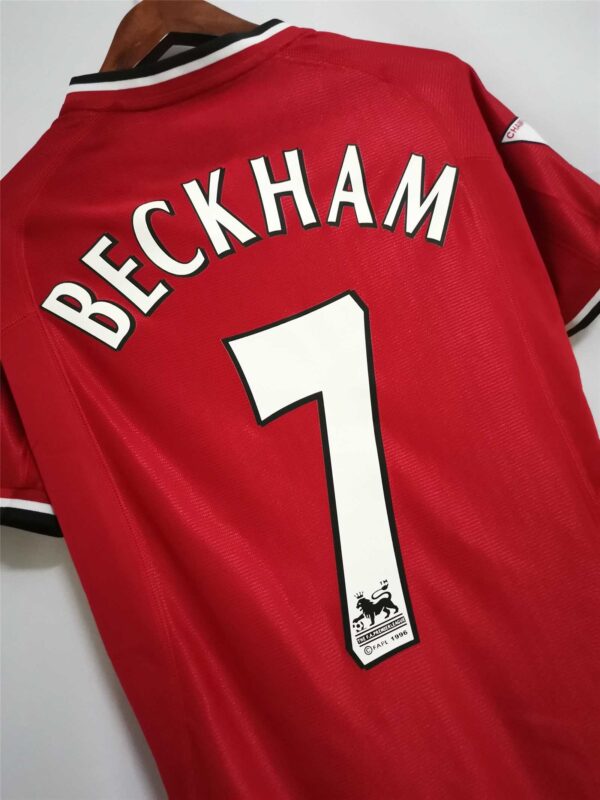 Man Utd Home 00-02 - Image 10