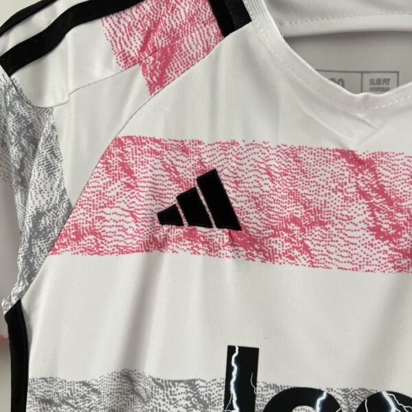 Juventus Away 23/24 - Kids - Image 3