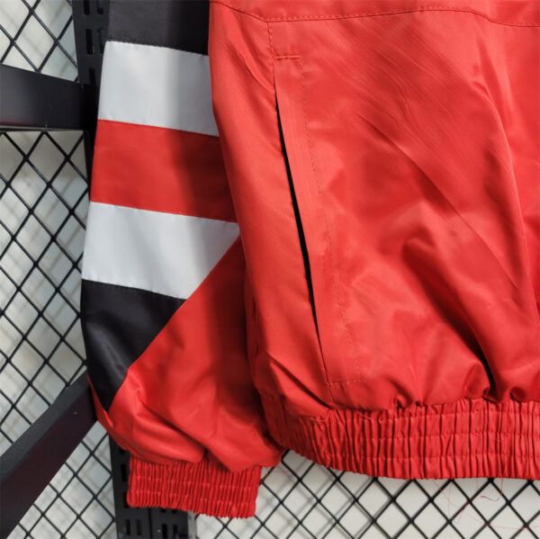 Man Utd Windbreaker Half-Zip - Image 3