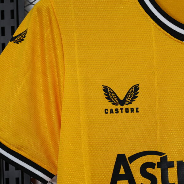 Wolves Home 23/24 - Image 3